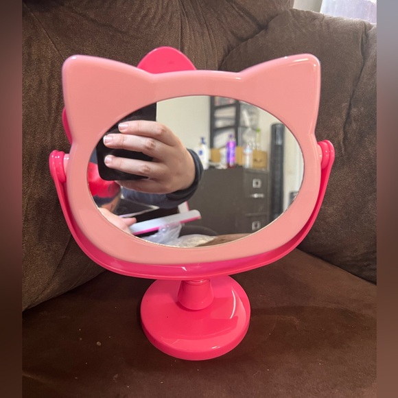 Hello Kitty mirrors - Picture 3 of 4